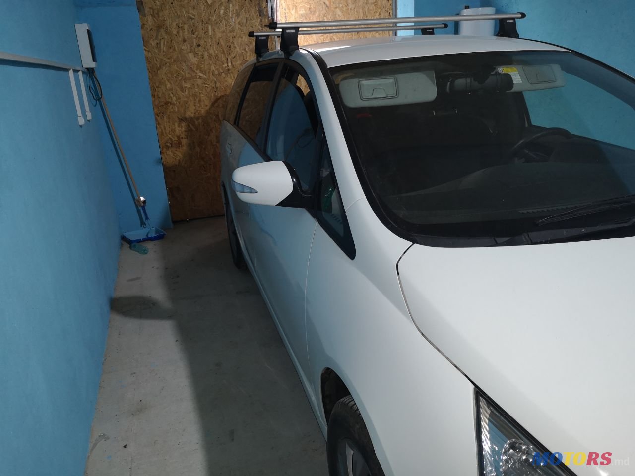 2009' Mitsubishi Grandis photo #6