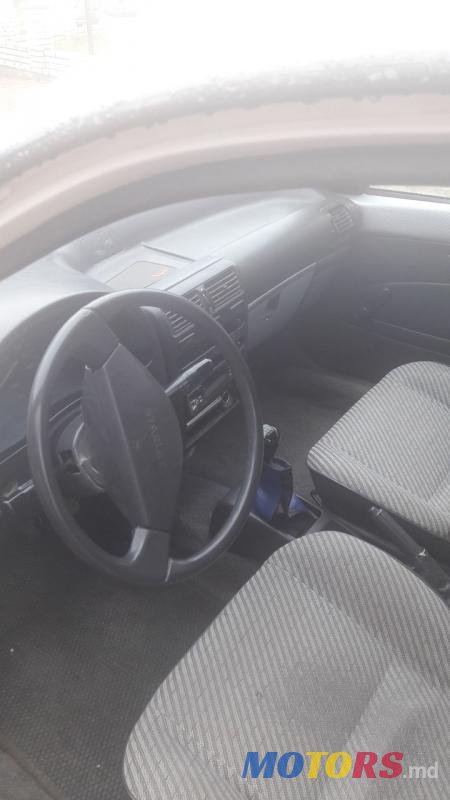 1990' Toyota Yaris photo #2