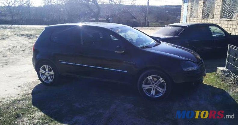 2008' Volkswagen Golf photo #3