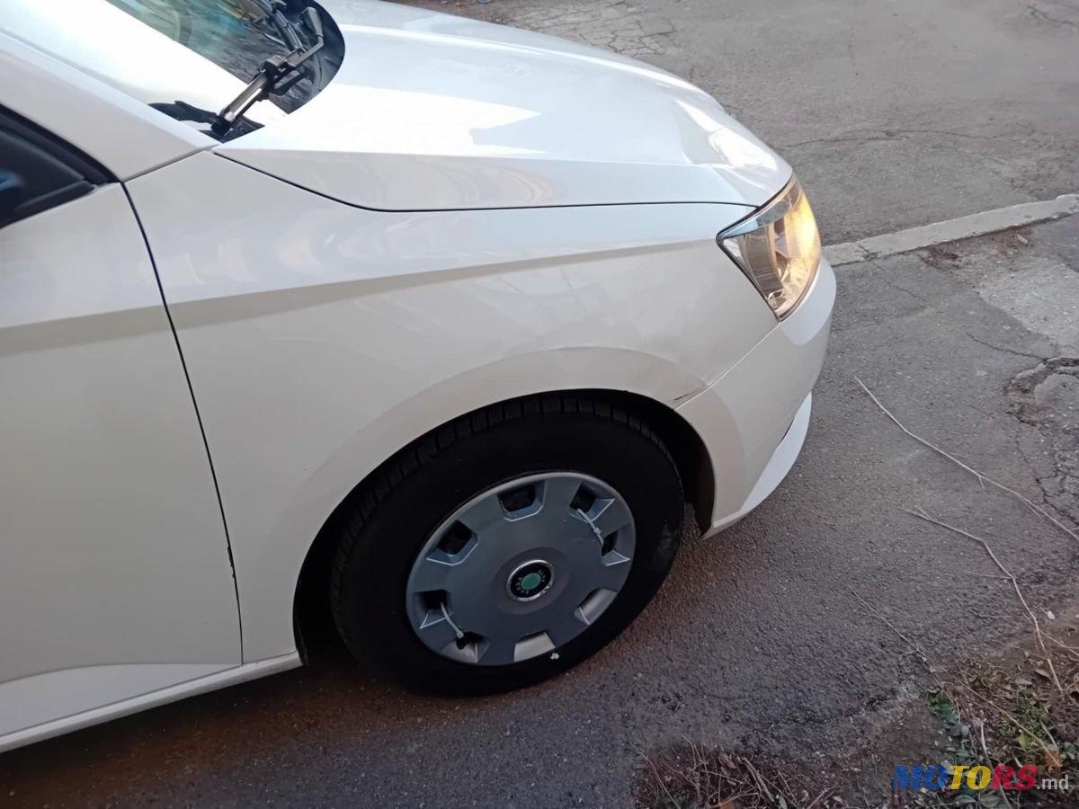 2015' Skoda Fabia photo #2