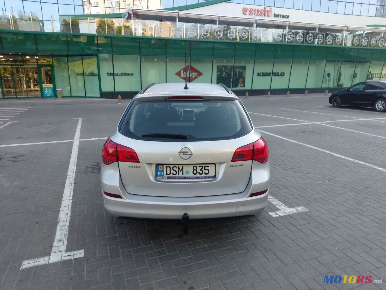 2012' Opel Astra photo #4