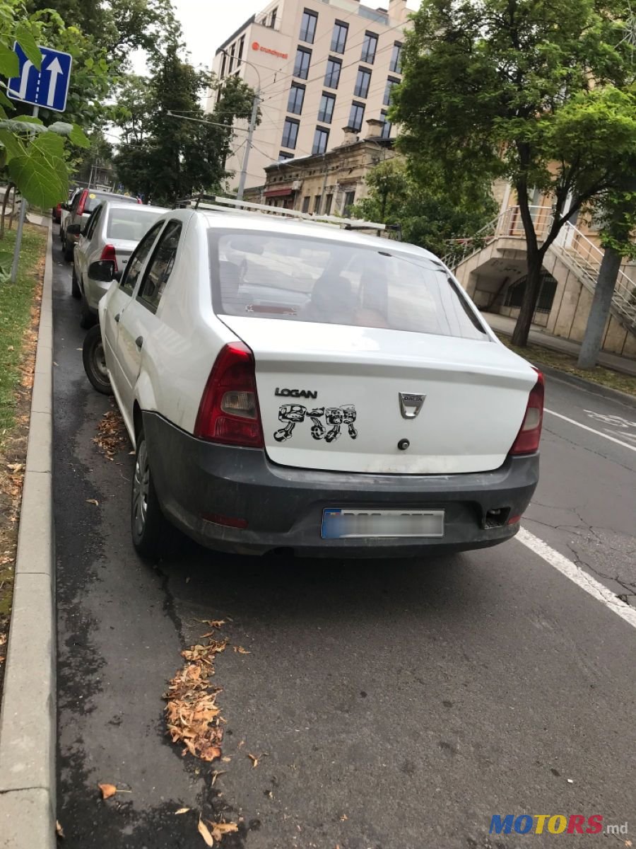 2012' Dacia Logan photo #2