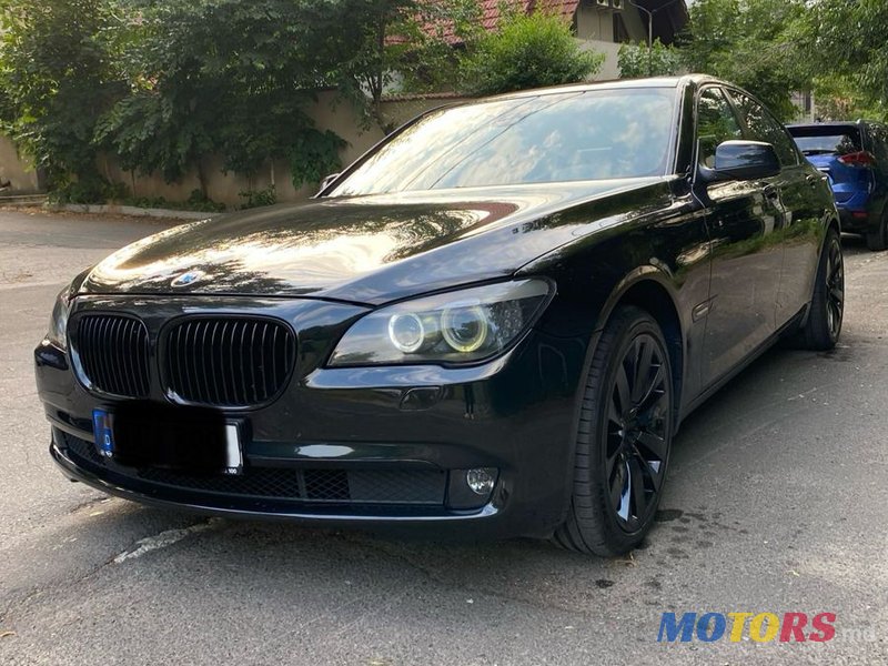 2011' BMW 7 Series photo #1