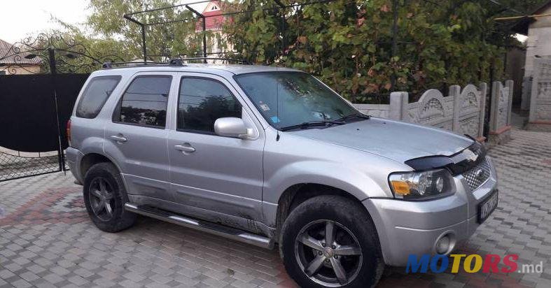 2005' Ford Escape photo #1