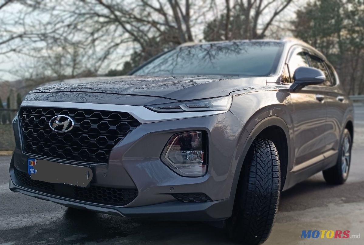 2019' Hyundai Santa Fe photo #2