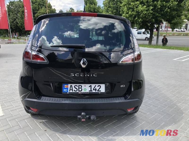 2013' Renault Scenic photo #5