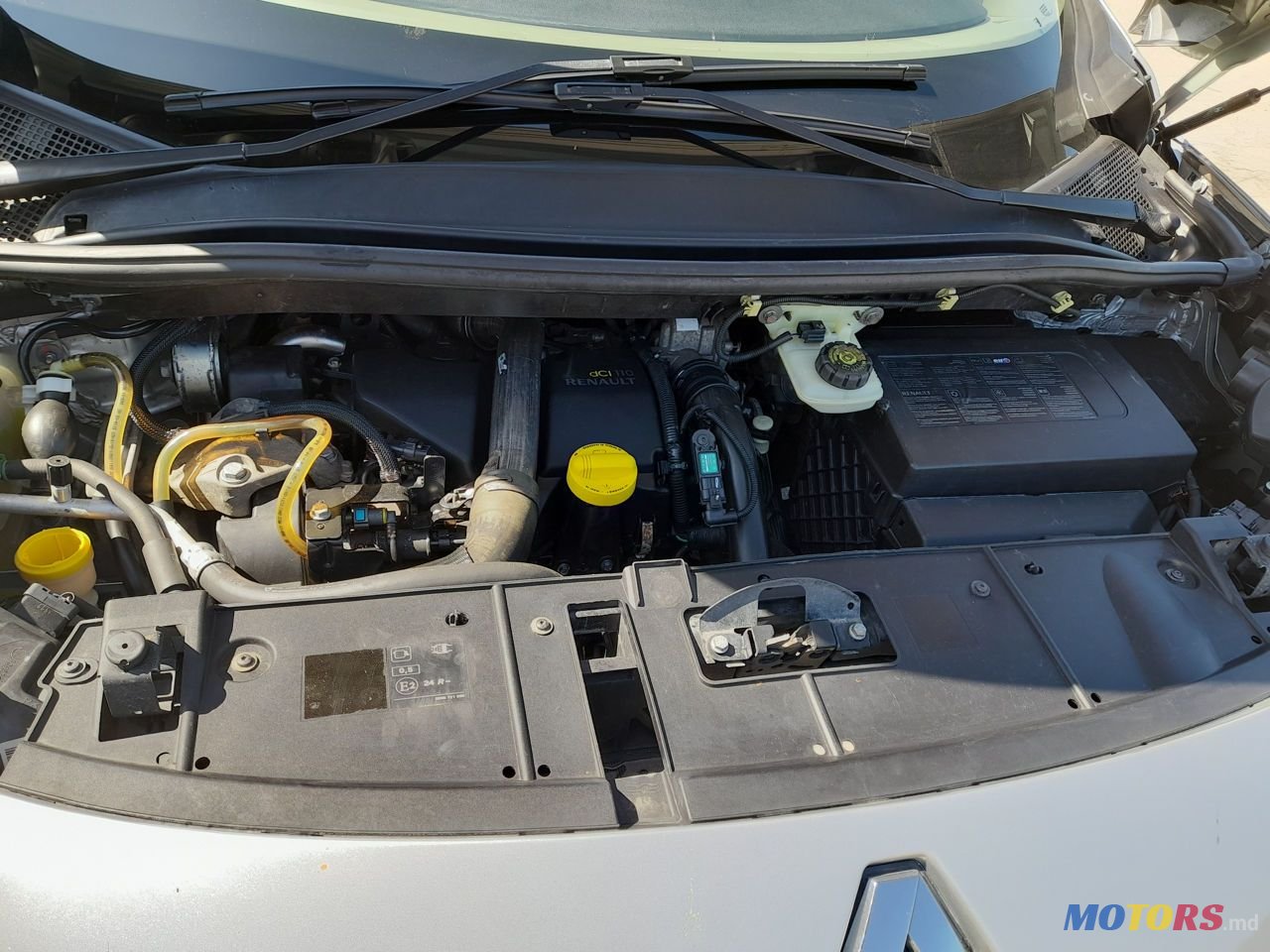 2011' Renault Scenic photo #4