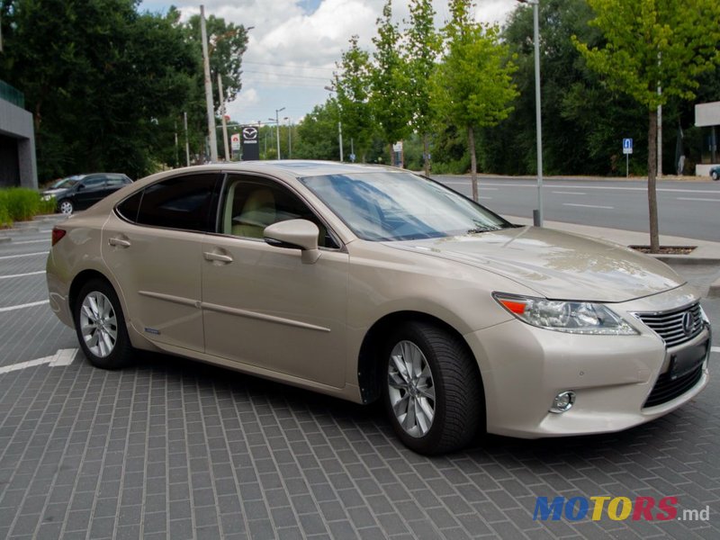 2014' Lexus Es Series photo #3