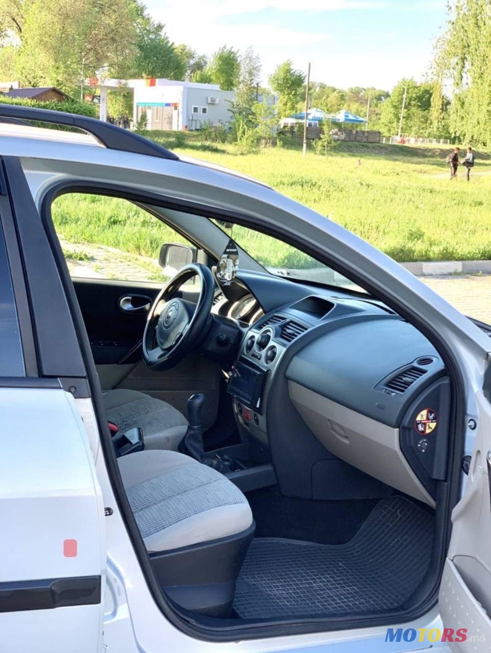 2005' Renault Megane photo #6