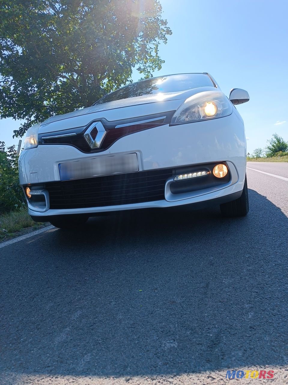 2013' Renault Scenic photo #3