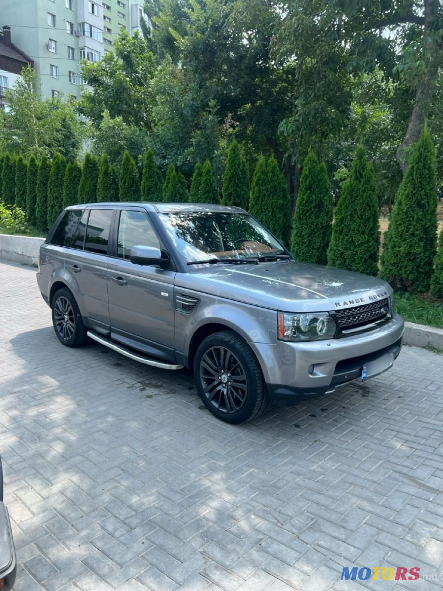 2010' Land Rover Range Rover Sport photo #2