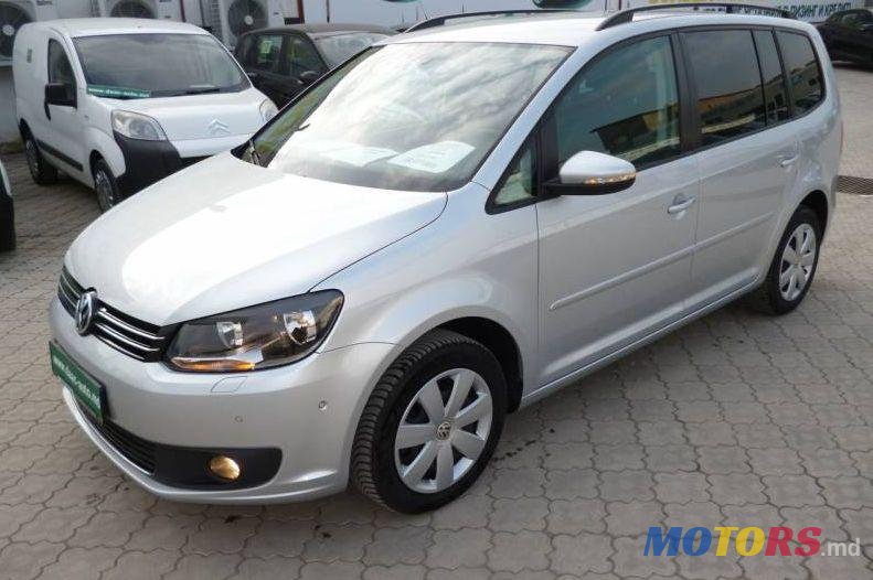 2014' Volkswagen Touran photo #1