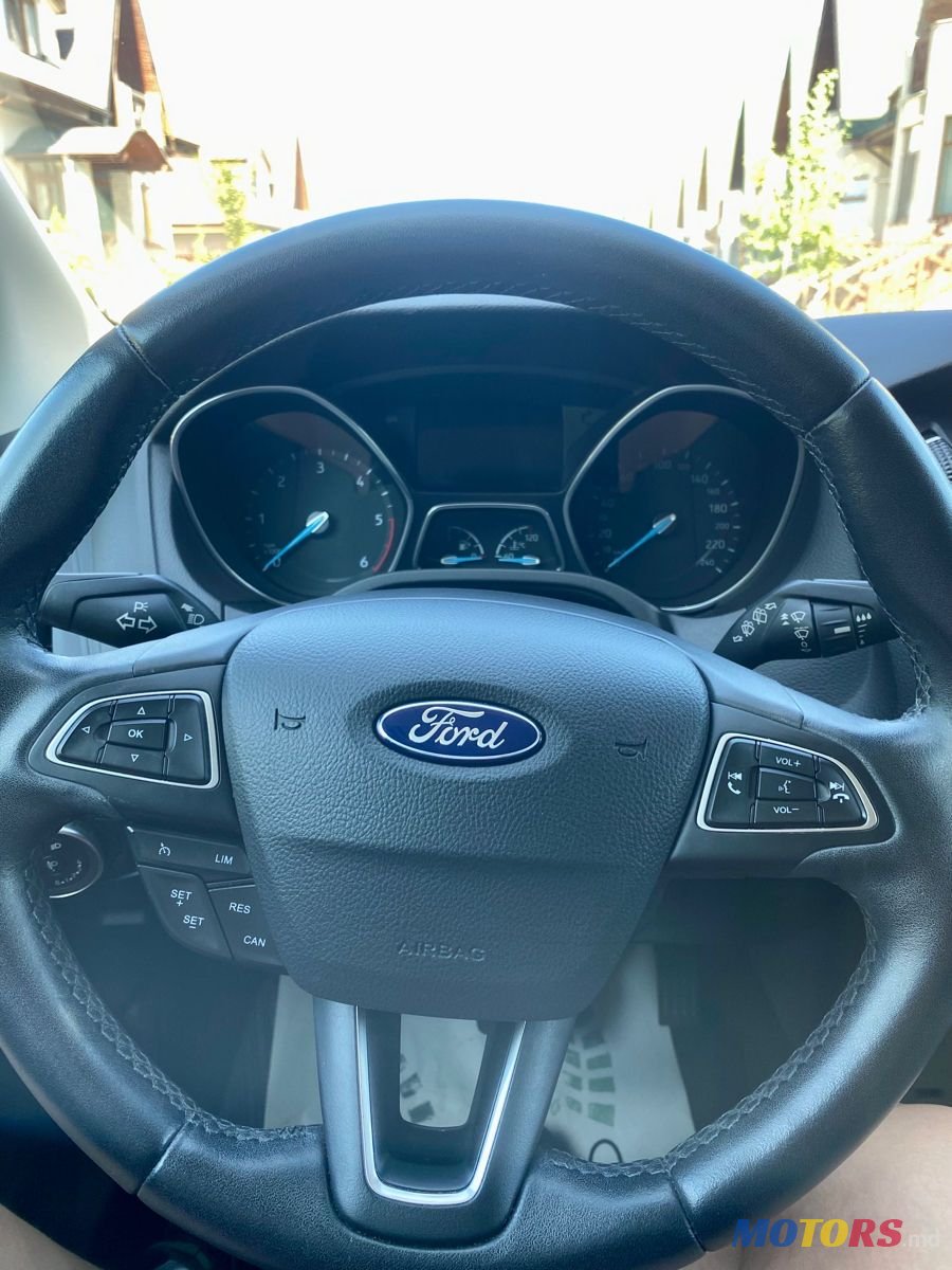 2017' Ford Focus photo #6