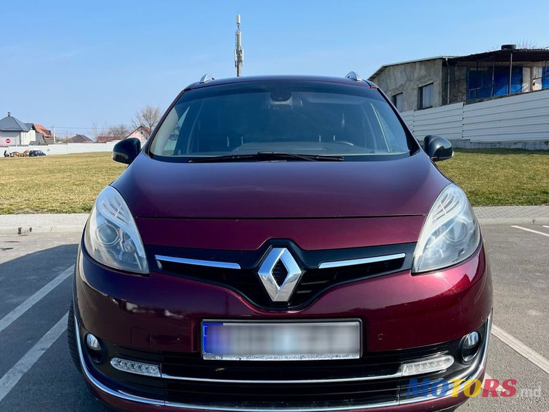2013' Renault Grand Scenic photo #2