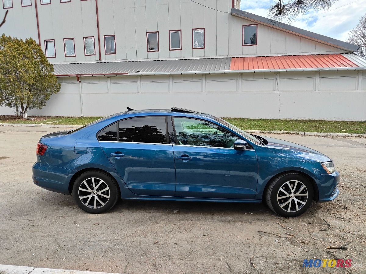 2017' Volkswagen Jetta photo #2