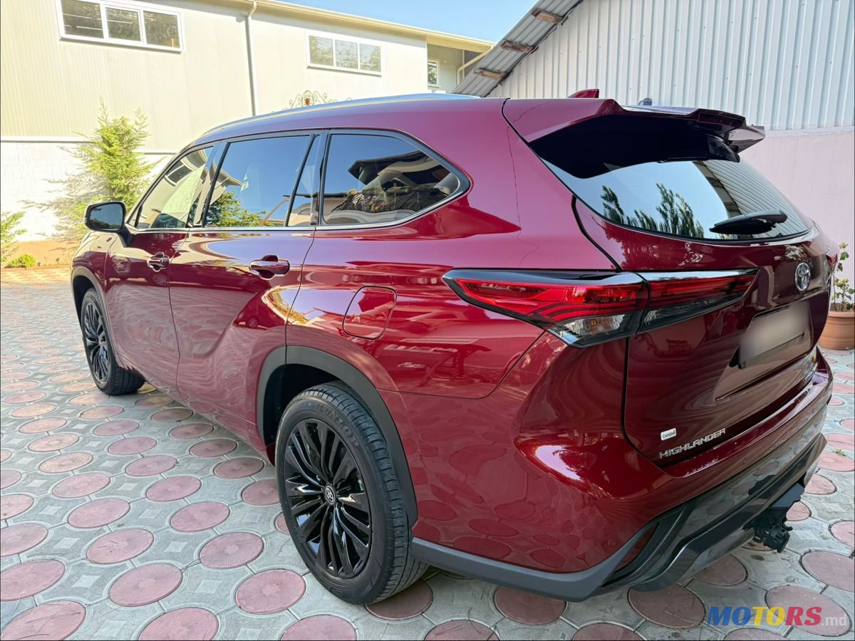 2022' Toyota Highlander photo #5