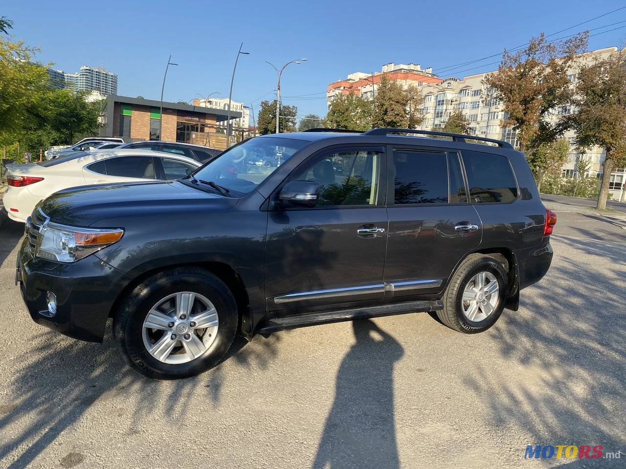 2012' Toyota Land Cruiser photo #3