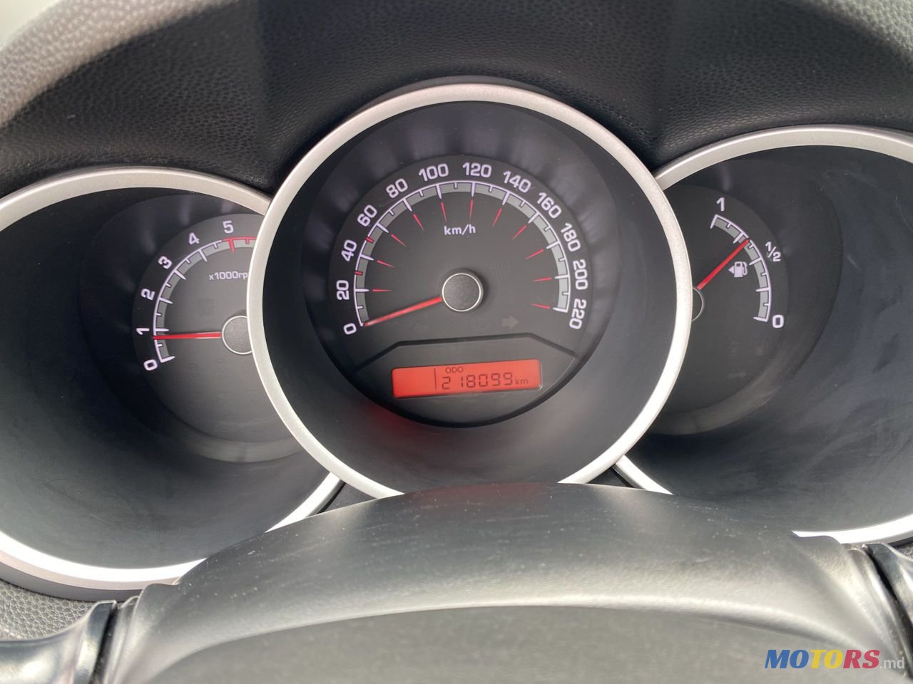 2011' Kia Venga photo #5