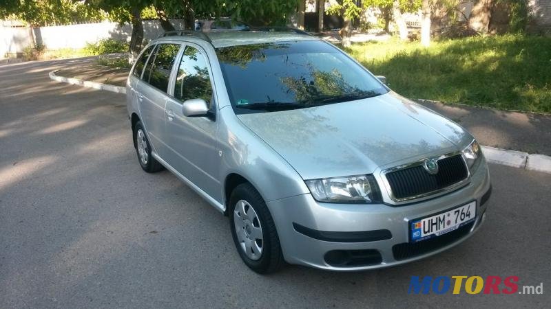 2008' Skoda Fabia photo #1