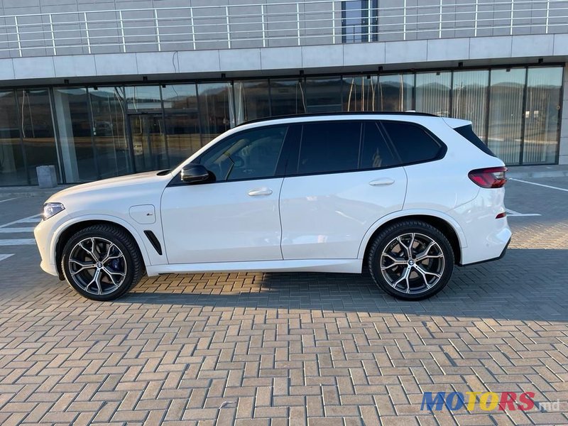 2021' BMW X5 photo #3