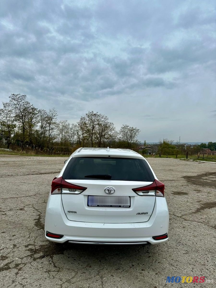 2016' Toyota Auris photo #4