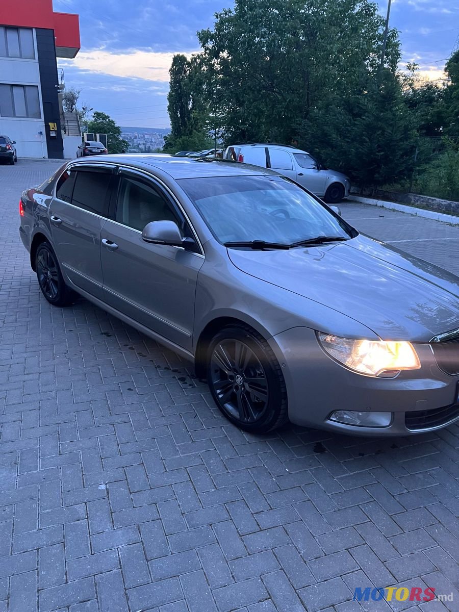 2010' Skoda Superb photo #2