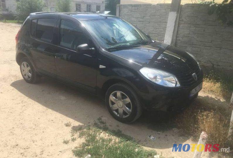 2009' Dacia Sandero photo #1