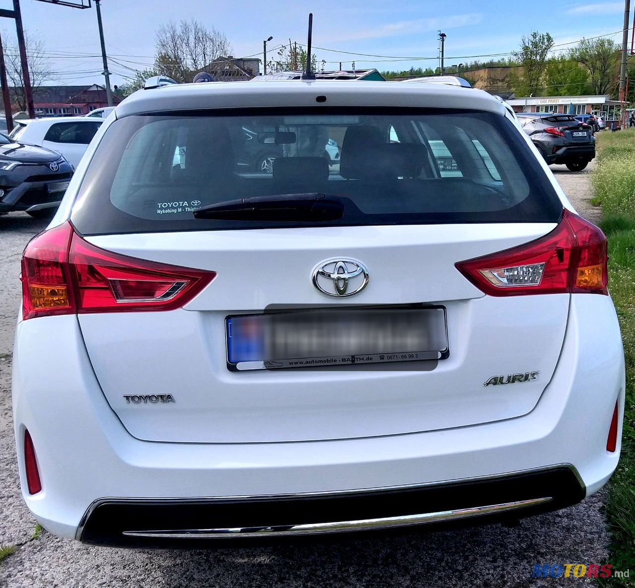 2014' Toyota Auris photo #4