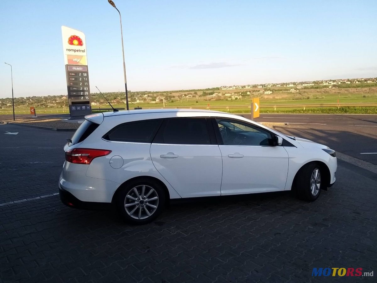 2015' Ford Focus photo #3