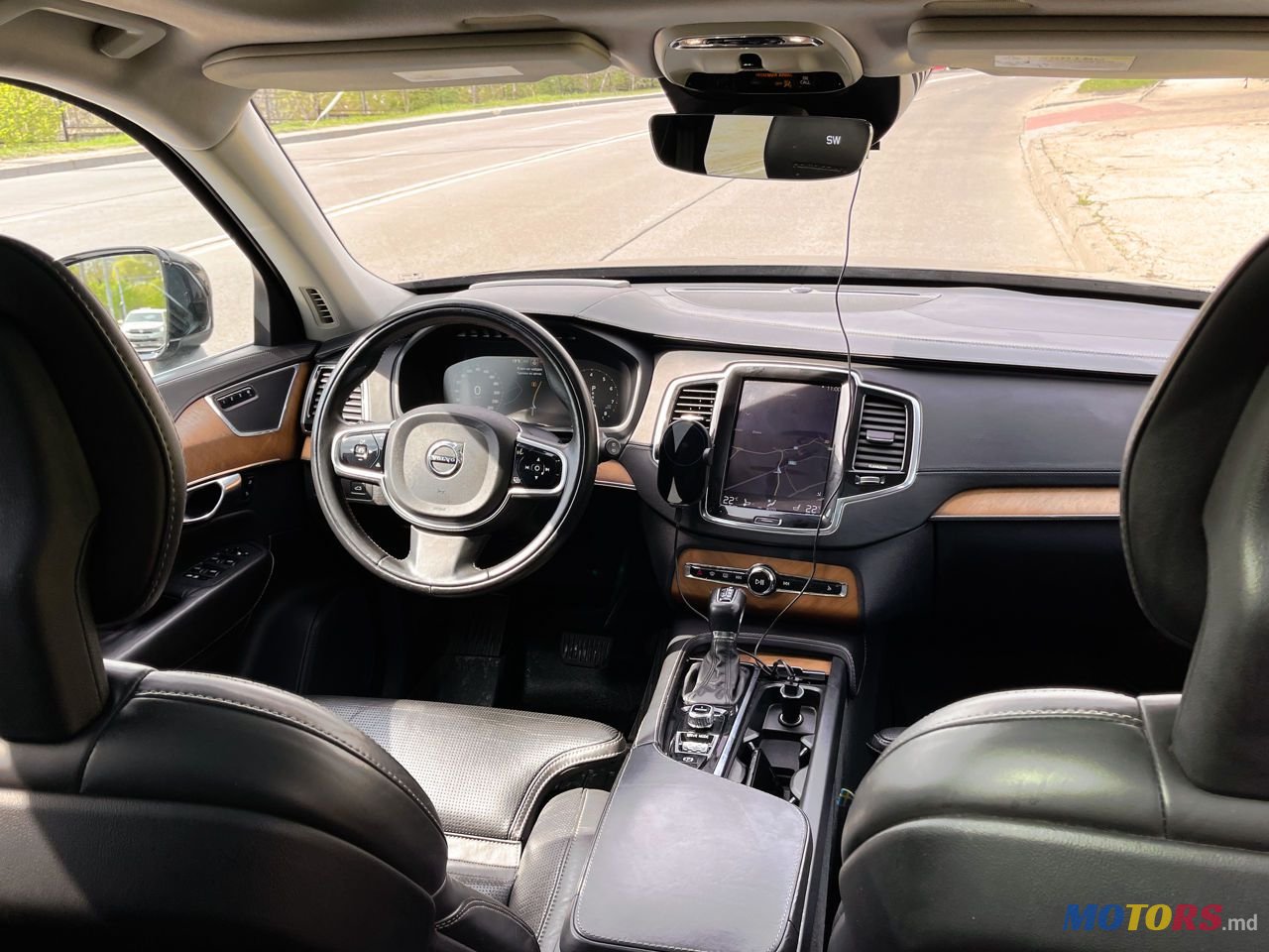 2015' Volvo XC90 photo #2