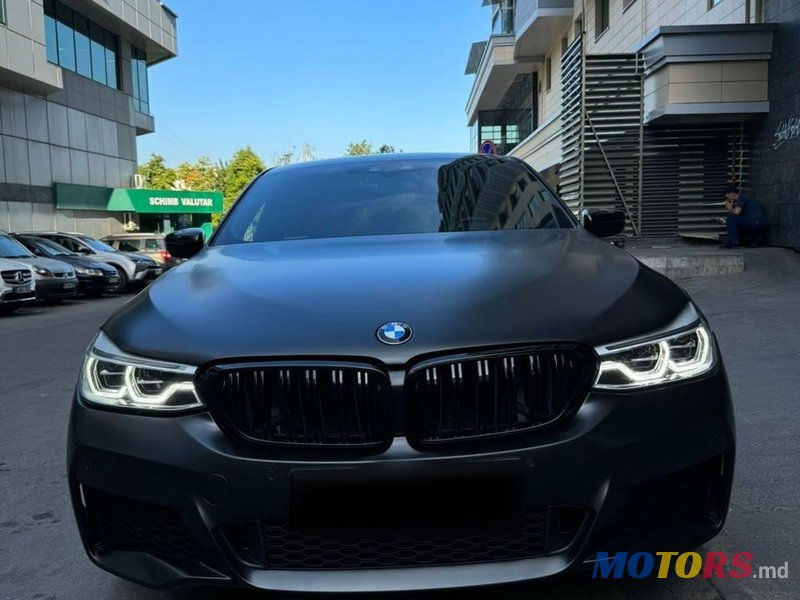 2018' BMW 5 Series photo #1