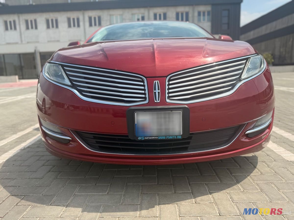 2013' Lincoln MKZ photo #3