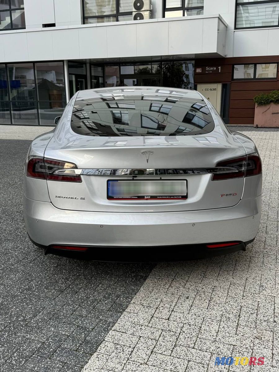 2015' Tesla Model S photo #4