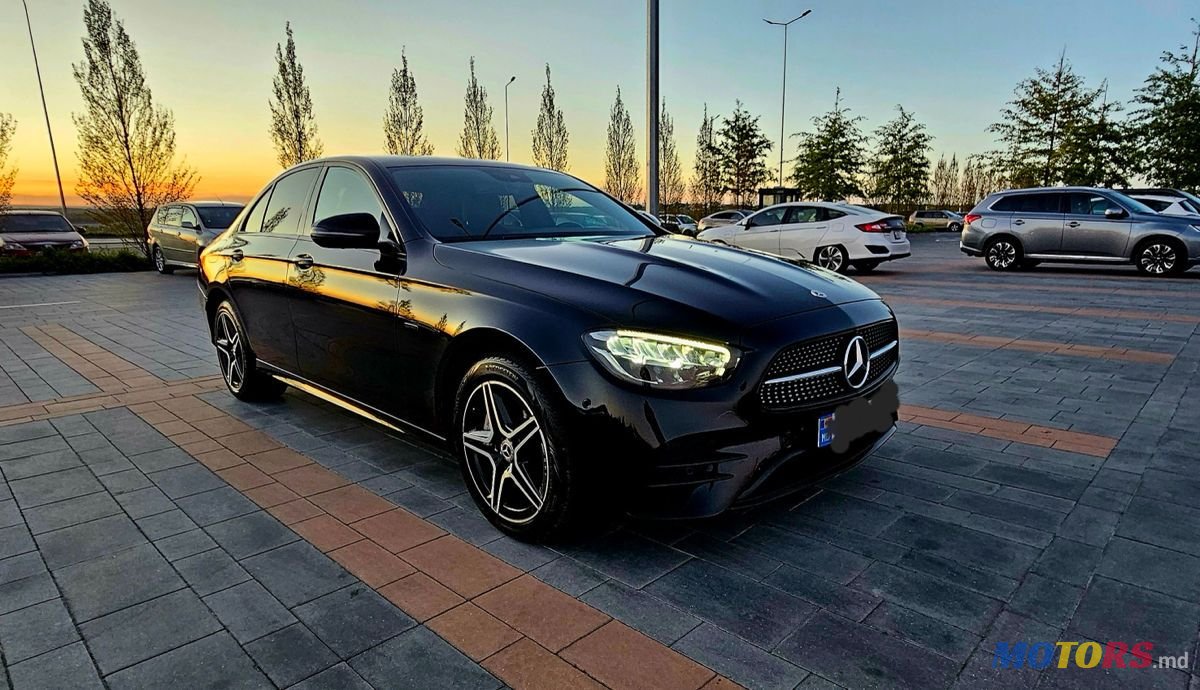 2021' Mercedes-Benz E-Class photo #1