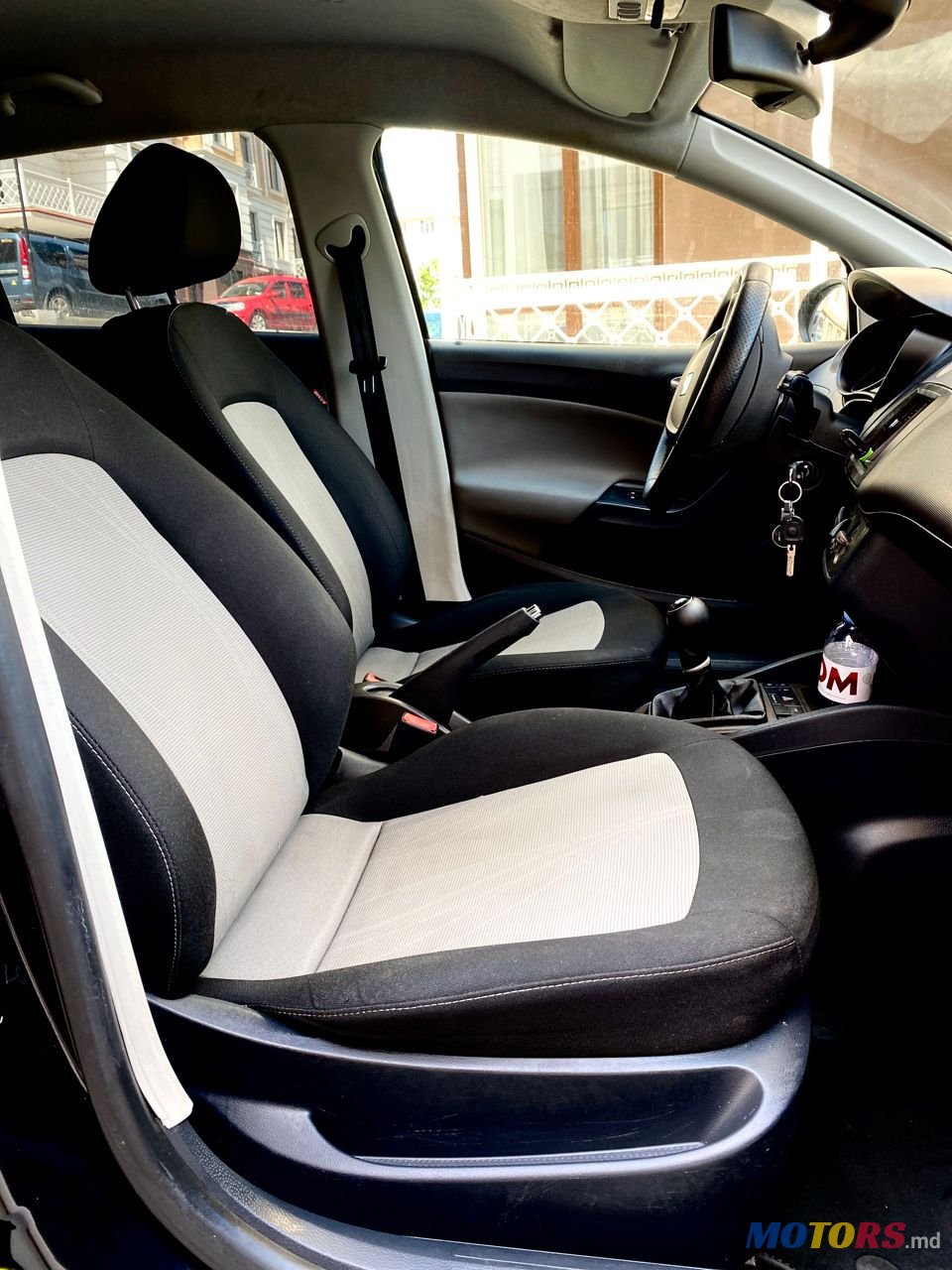 2012' SEAT Ibiza photo #6