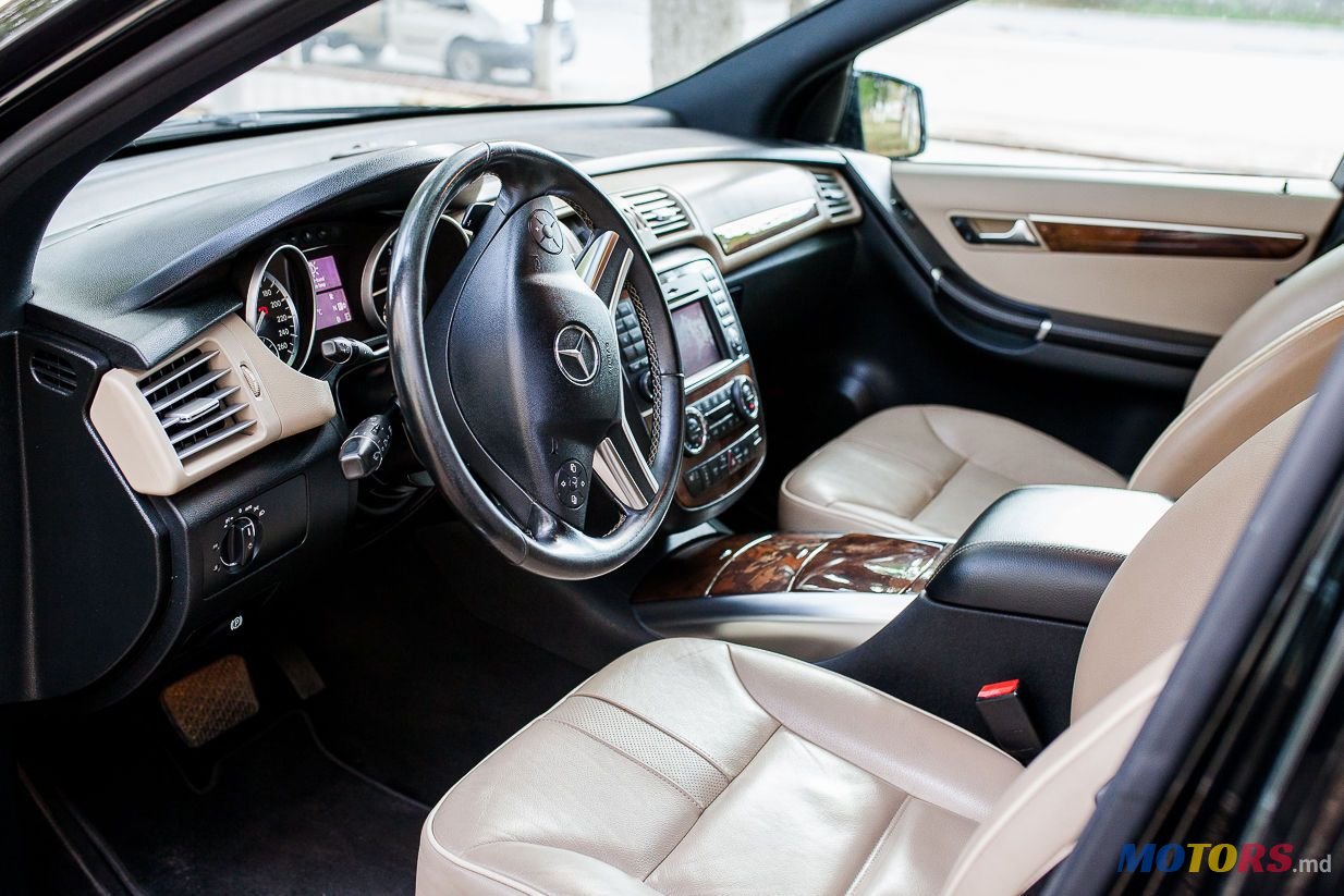 2010' Mercedes-Benz R-Class photo #3