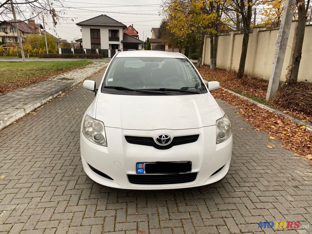 2008' Toyota Auris photo #1