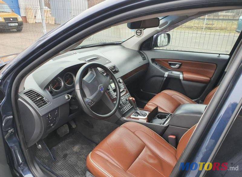 2011' Volvo XC90 photo #2