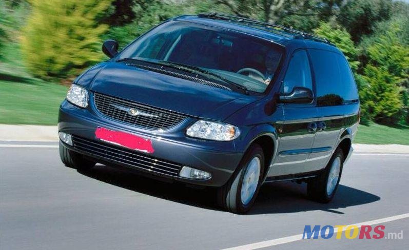 2003' Chrysler Grand Voyager photo #1