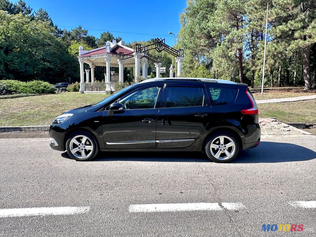 2015' Renault Scenic photo #4