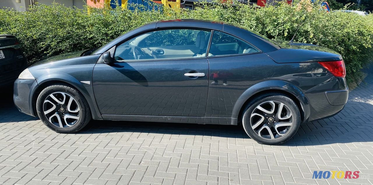 2008' Renault Megane photo #3