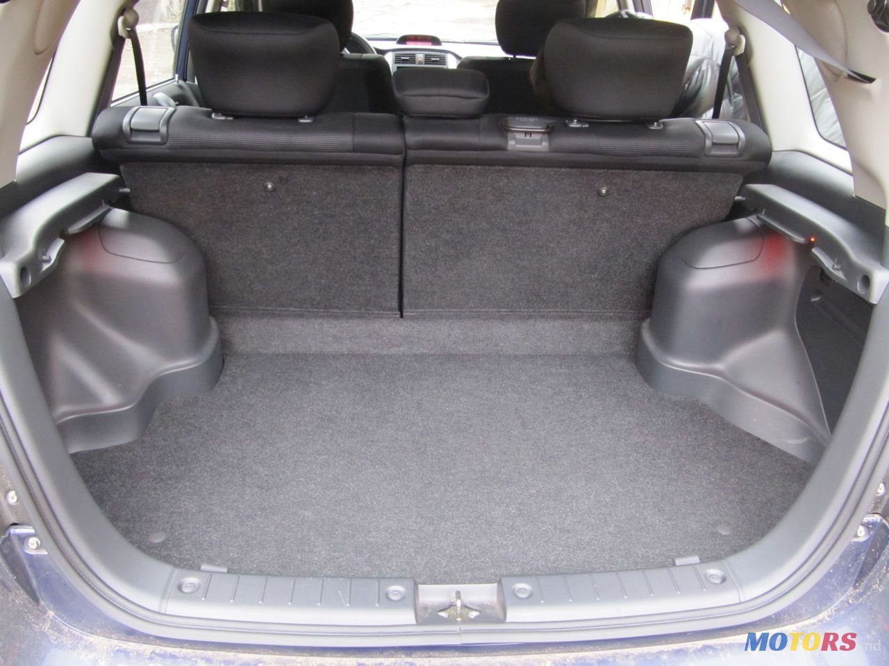 2005' Suzuki Liana photo #3