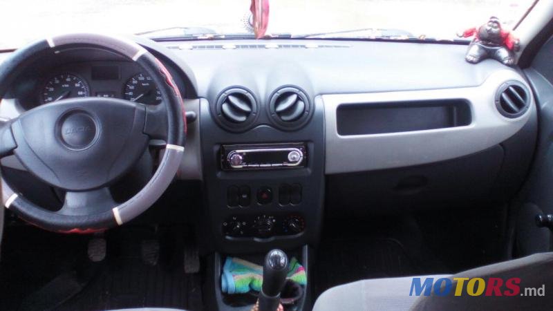 2011' Dacia Logan photo #3