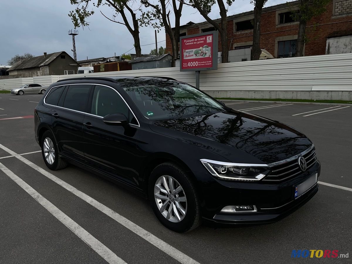 2019' Volkswagen Passat photo #1
