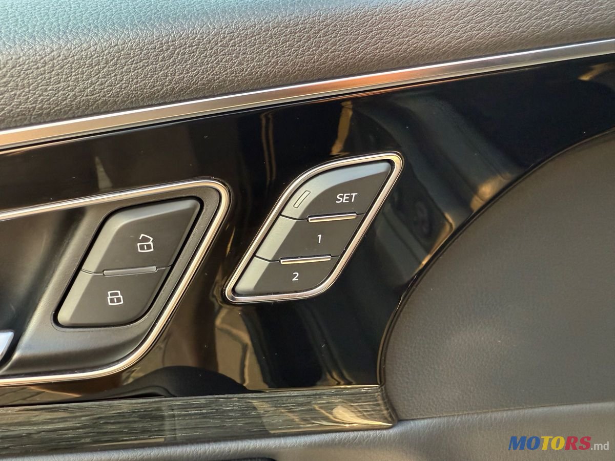 2017' Audi Q7 photo #5