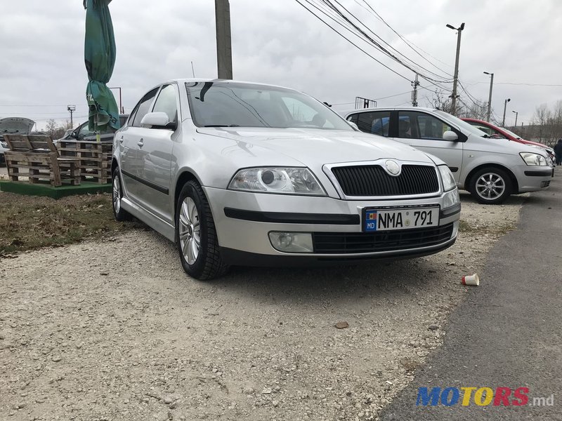 2005' Skoda Octavia photo #2