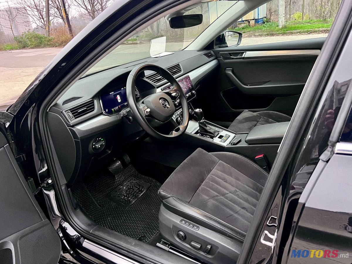 2022' Skoda Superb photo #5