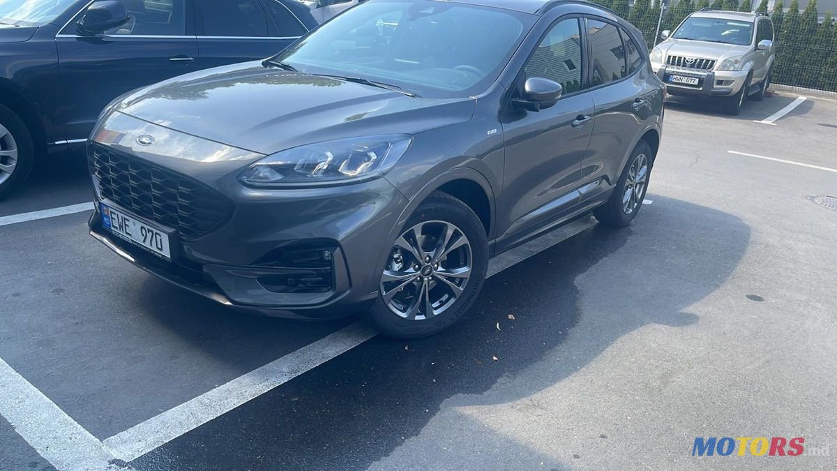 2022' Ford Kuga photo #2