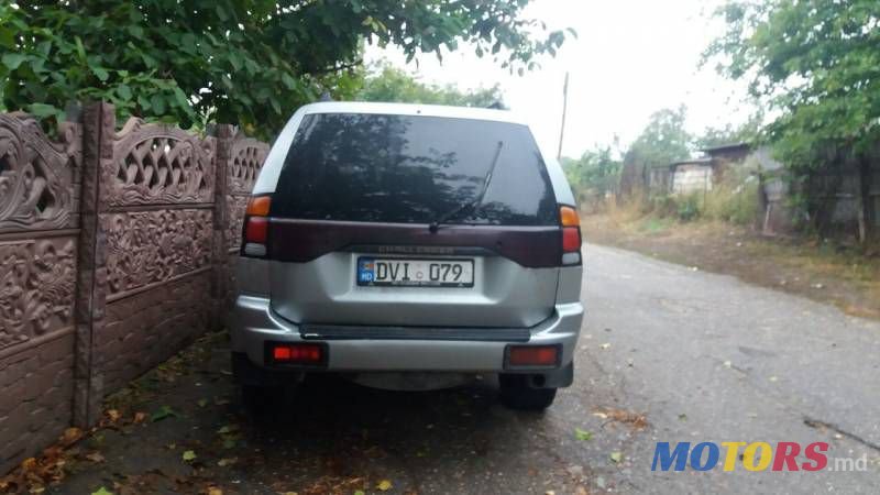 2001' Mitsubishi Pajero Sport photo #5