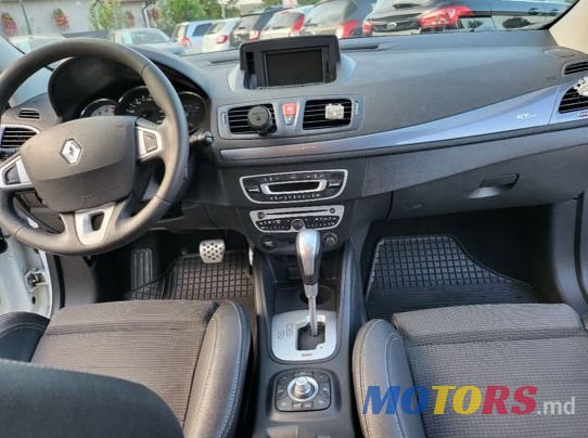 2012' Renault Megane photo #6